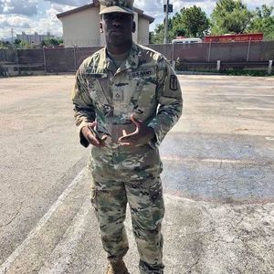 Meet your Posher, Omar